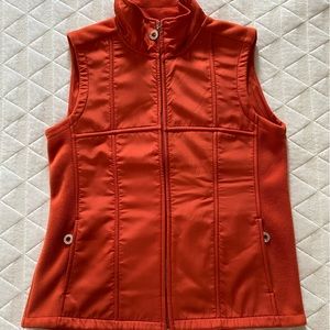 E-Studio women’s Medium Orange fleece vest
